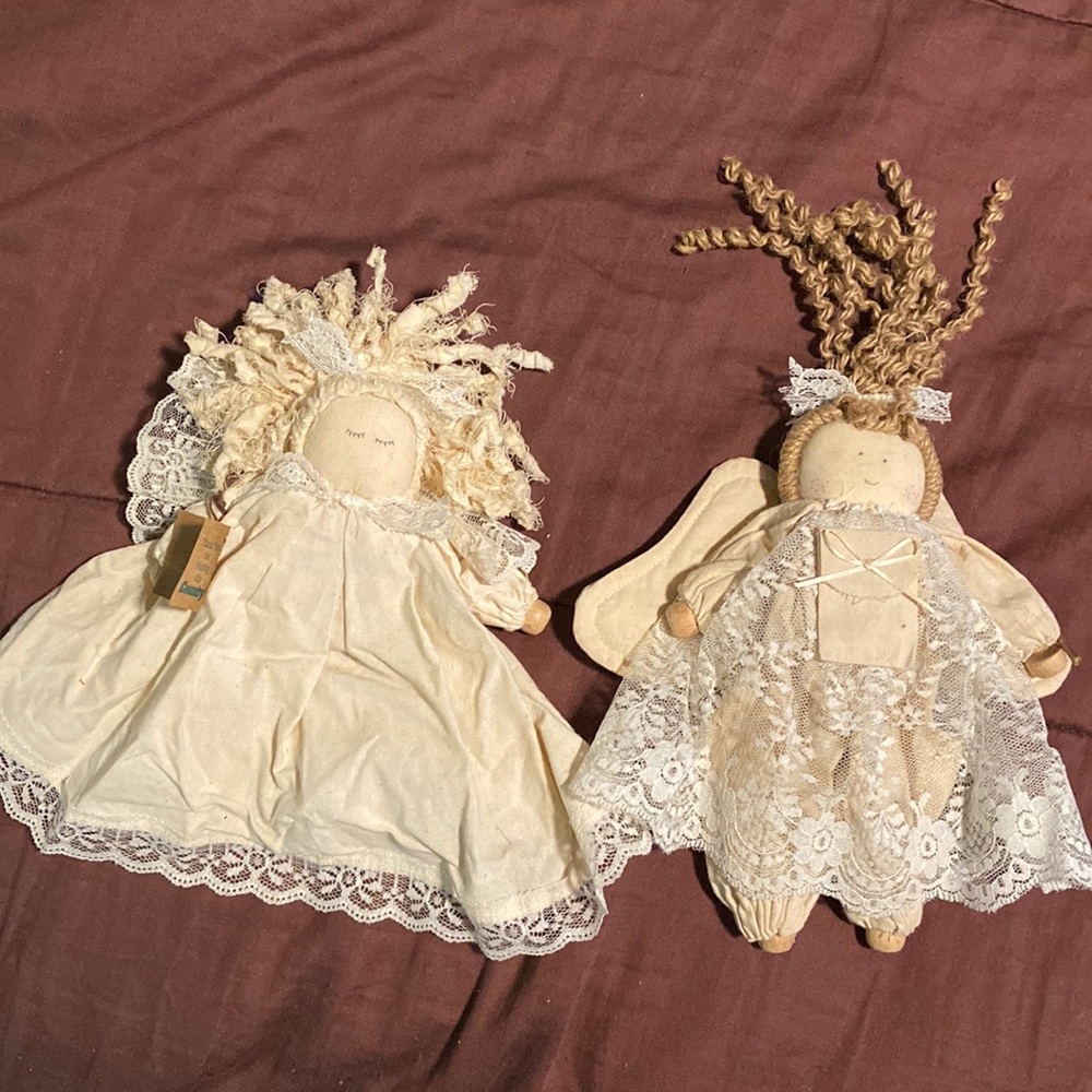 Holiday Decor By Country Clutter Brand.  EUC!